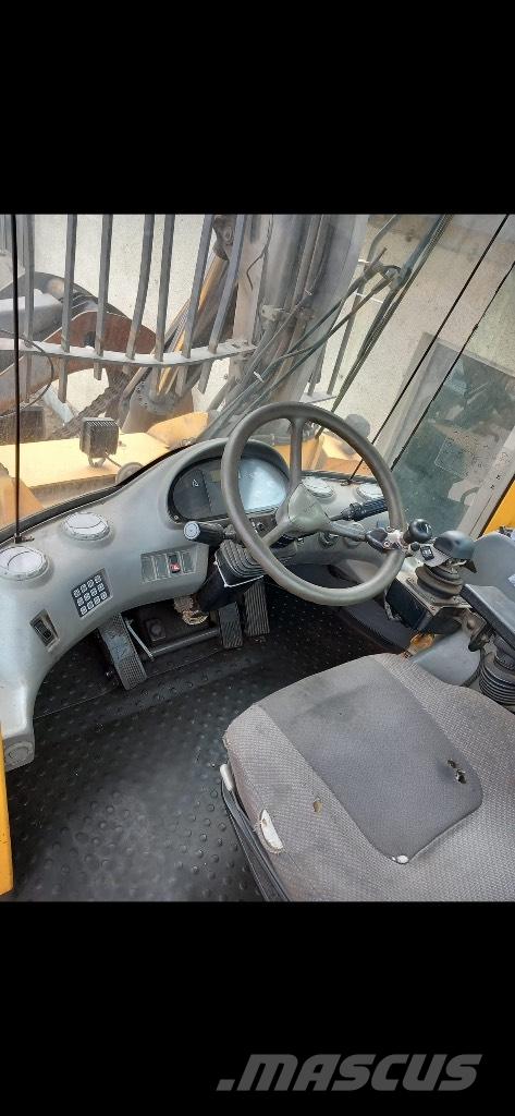 Volvo L 180 E  휠로우더