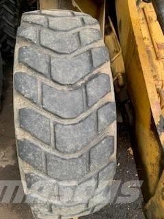 CAT 910  휠로우더