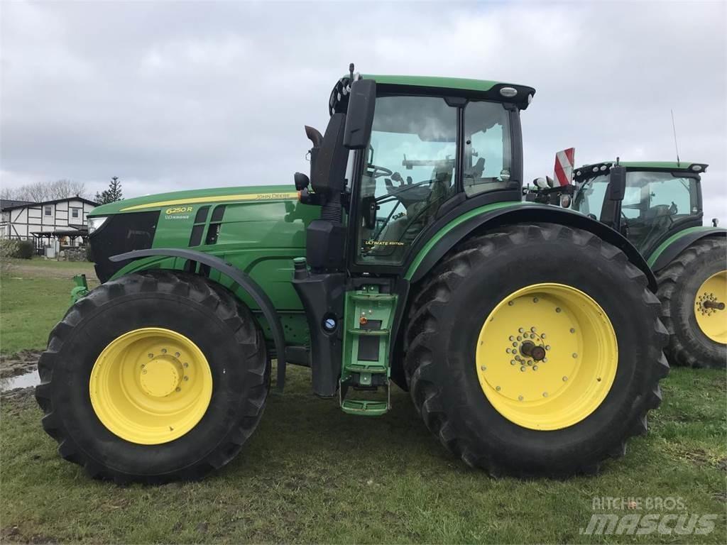 John Deere 6250R 트랙터