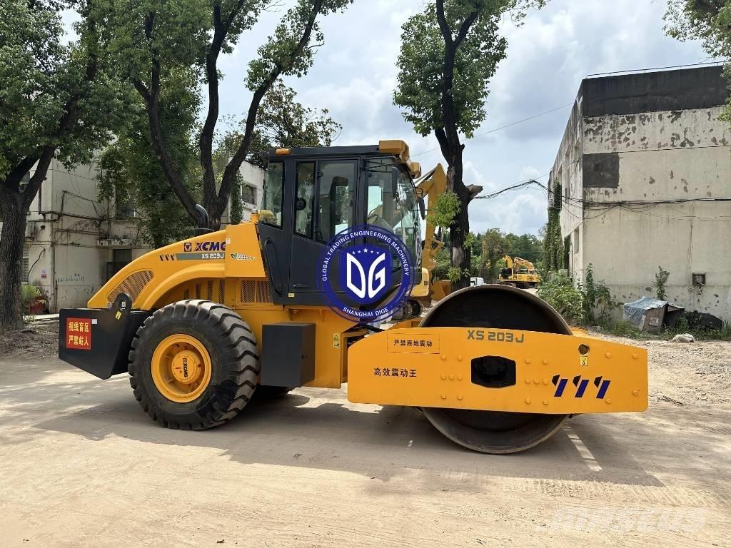 XCMG XS 203 J 싱글 드럼 롤러