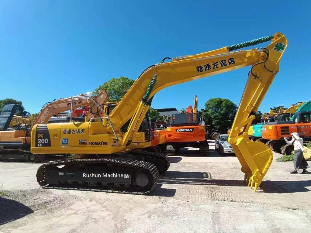 Komatsu PC 200 대형 굴삭기 29톤 이상