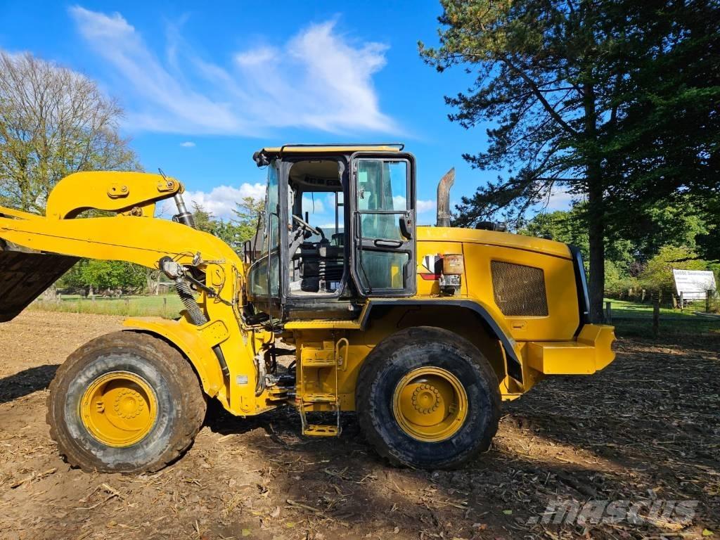 CAT 930 M  휠로우더