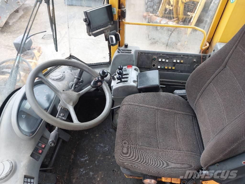Volvo L90E  휠로우더