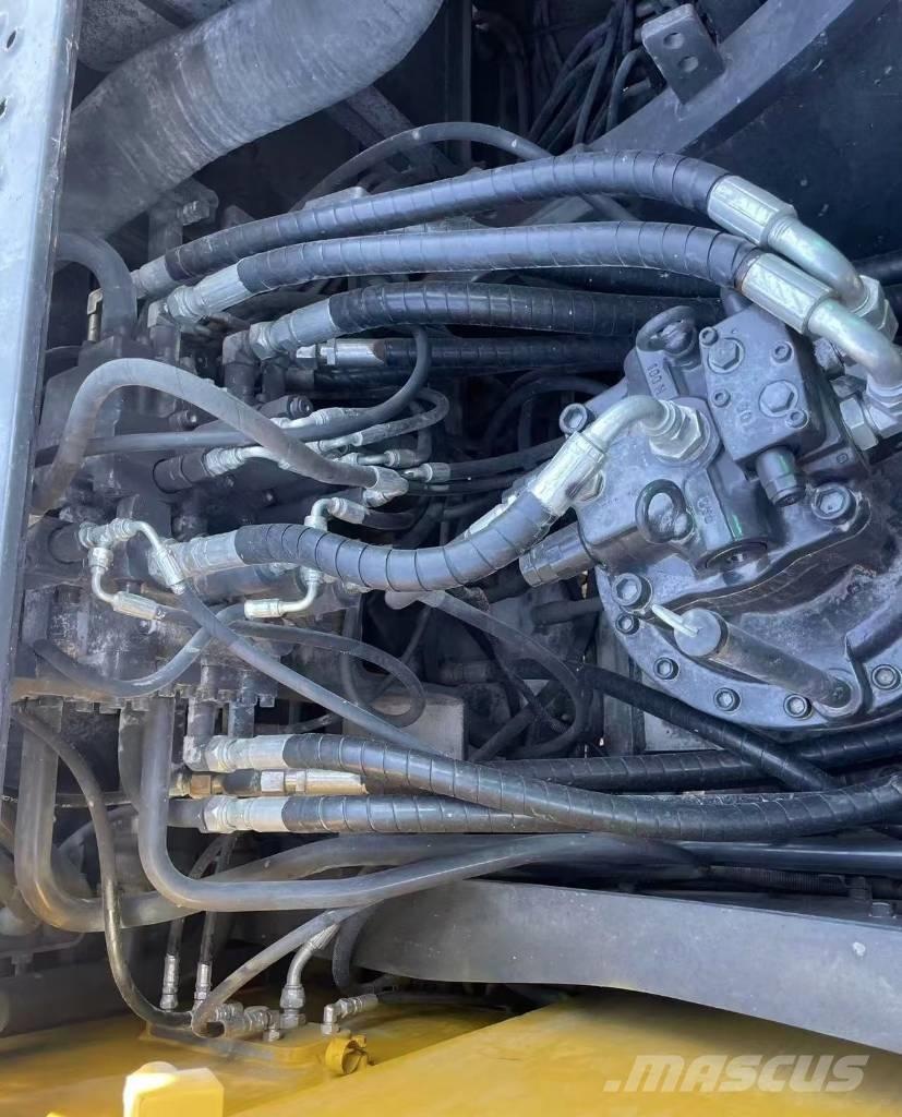 Volvo 240 대형 굴삭기 29톤 이상