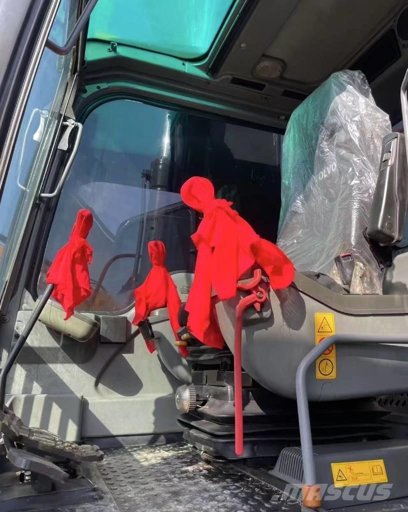Volvo 240 대형 굴삭기 29톤 이상