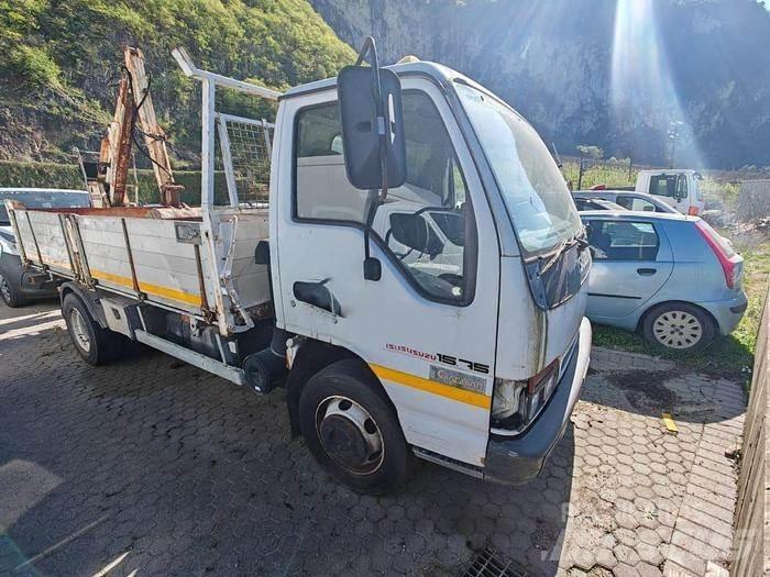 Isuzu 15.75 티퍼 밴