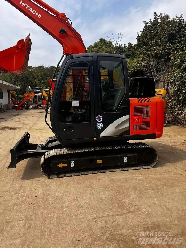 Hitachi ZX 60 소형 굴삭기 7톤 미만