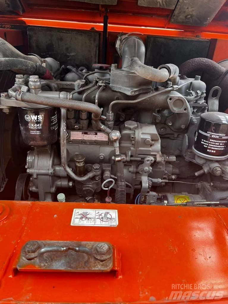 Hitachi ZX 60 소형 굴삭기 7톤 미만