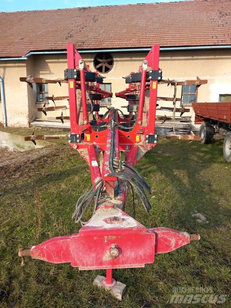 Horsch Tiger 4 AS 끌 달린 쟁기
