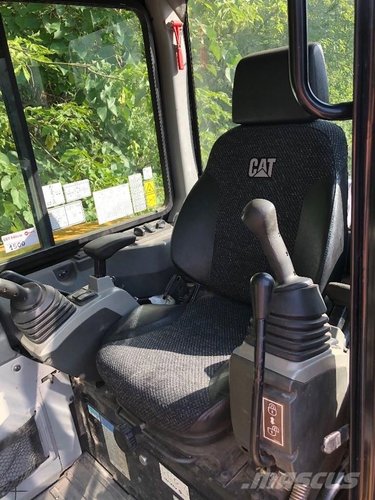 CAT 305 E2 CR 소형 굴삭기 7톤 미만