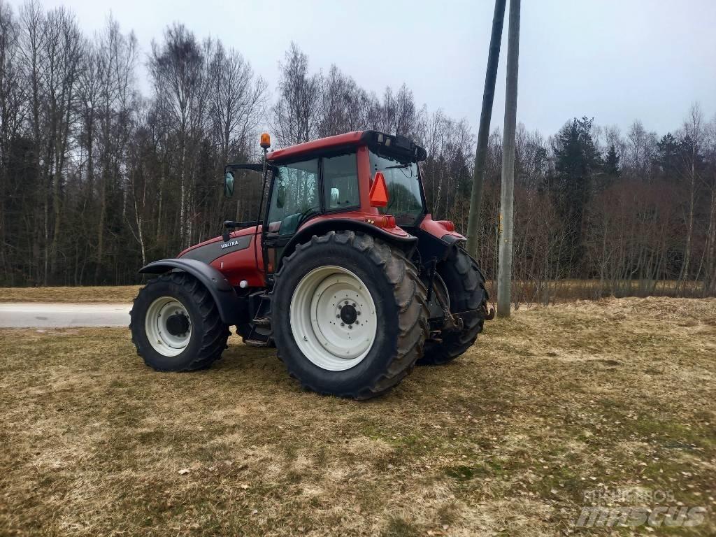 Valtra T 190 트랙터