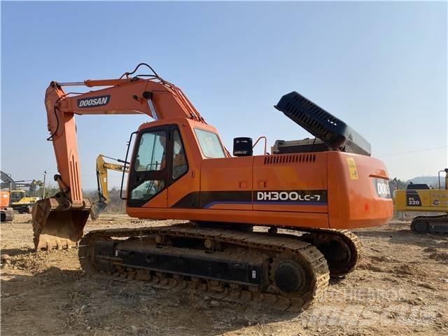 Doosan DH300 대형 굴삭기 29톤 이상