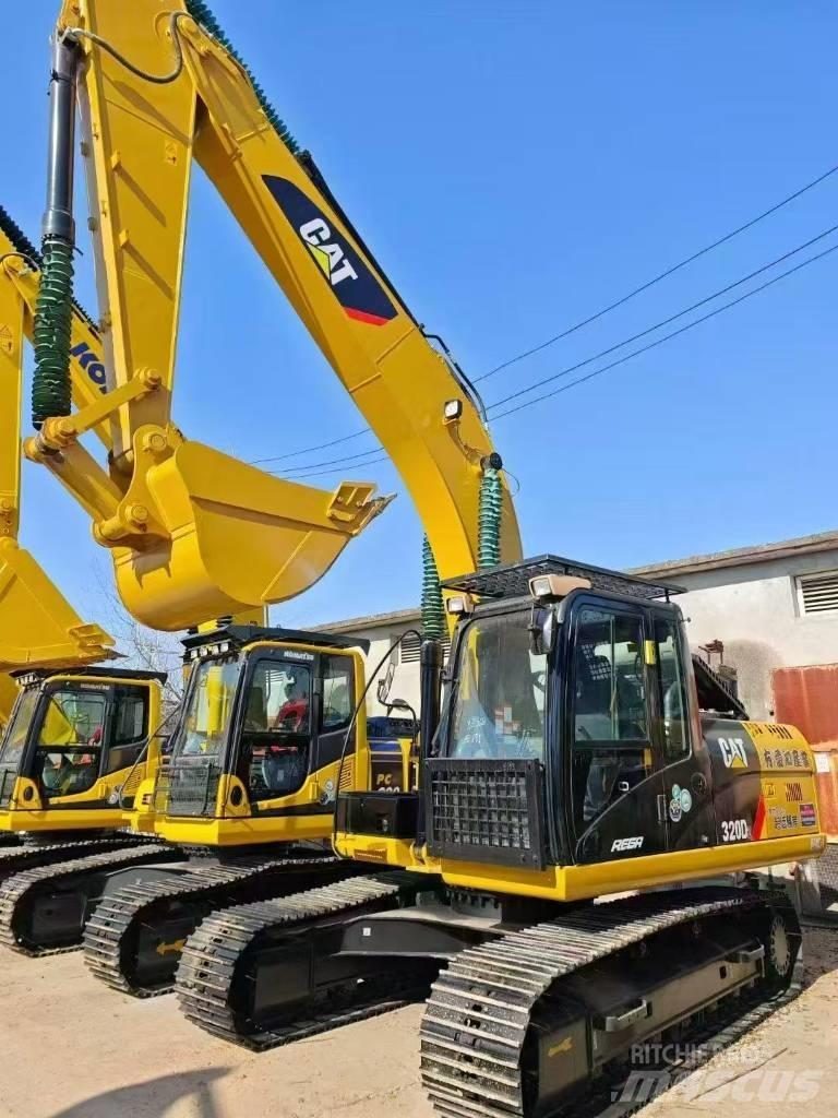 CAT 320 D 대형 굴삭기 29톤 이상