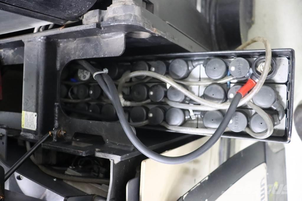 Crown SHR5520-1.13 포크리프트