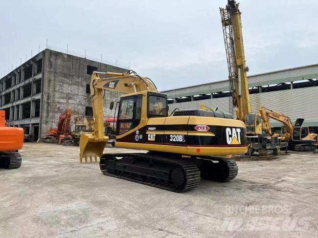 CAT 320 BL 대형 굴삭기 29톤 이상