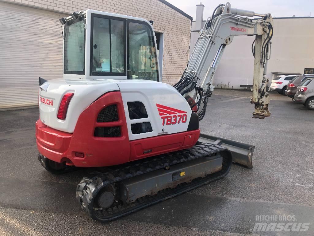 Takeuchi TB 370 중형굴삭기 7톤-28톤