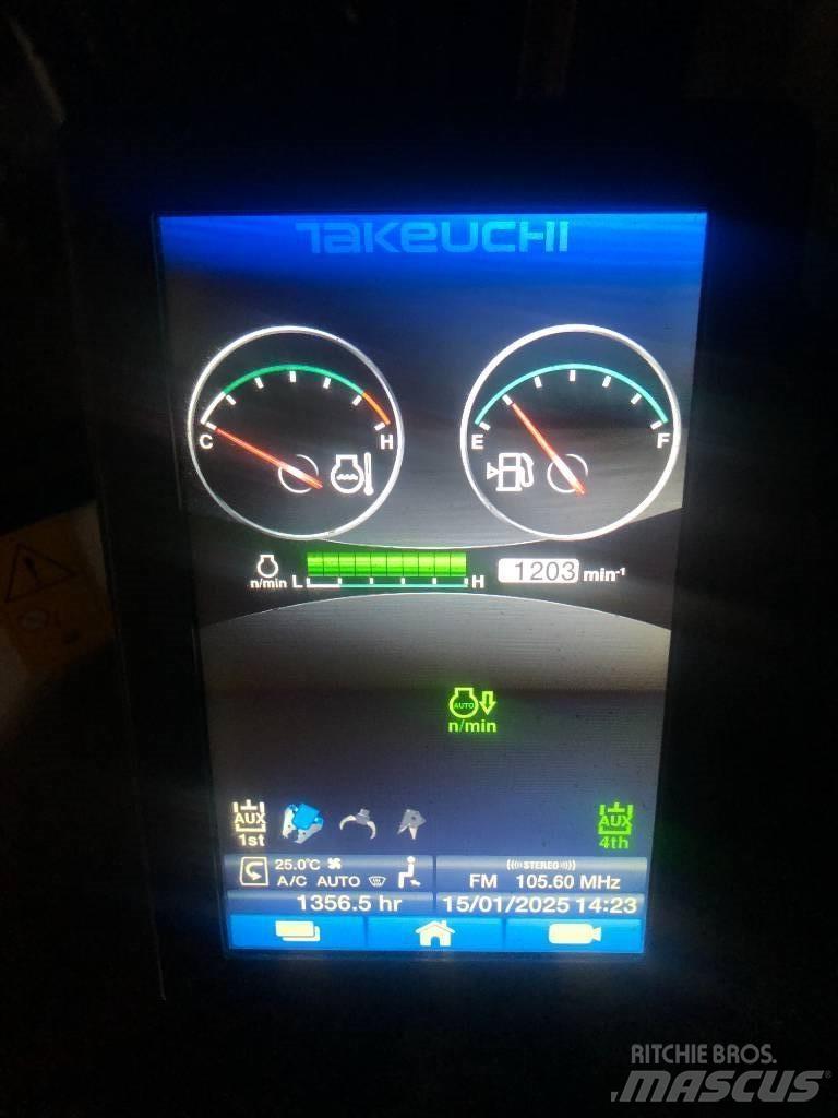 Takeuchi TB 370 중형굴삭기 7톤-28톤