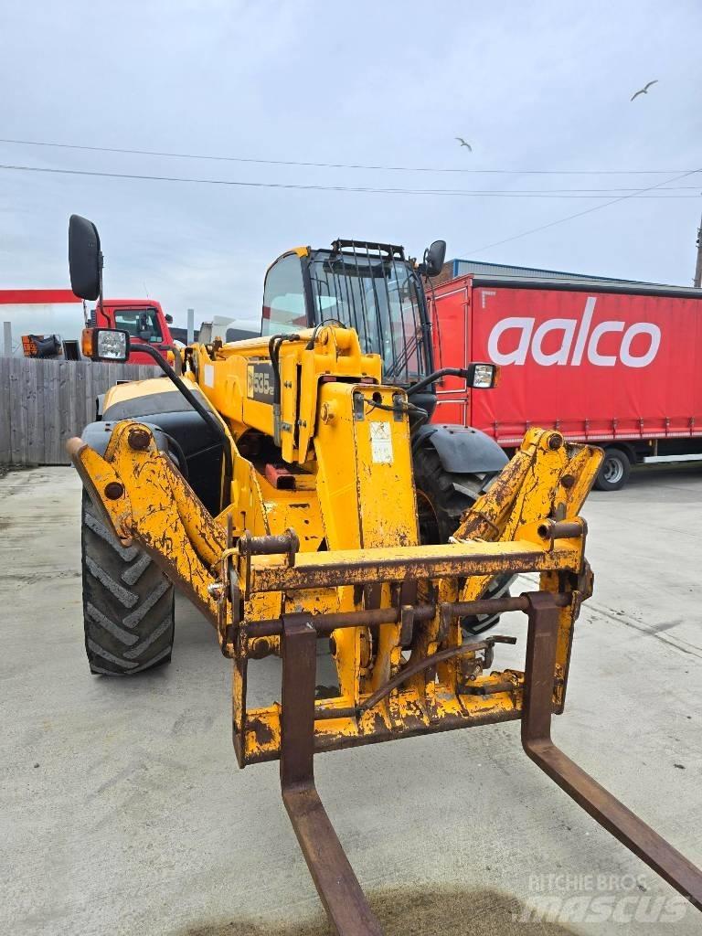 JCB 535-125 텔러 핸들러