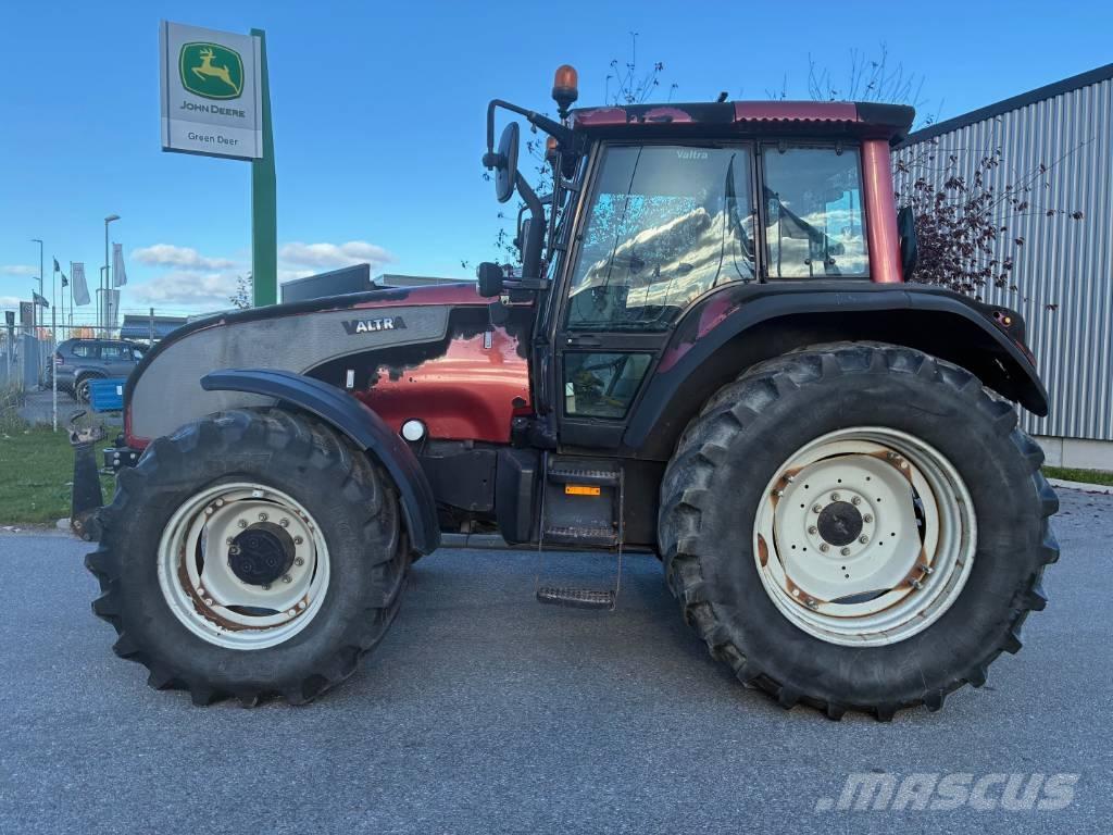 Valtra Traktor T 140 트랙터