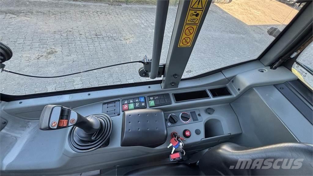 Kramer 5075  휠로우더