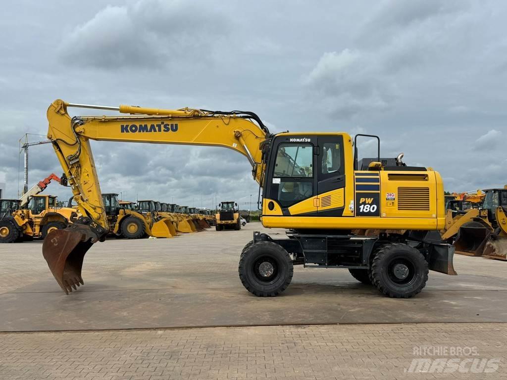 Komatsu PW180-11  휠 굴삭기