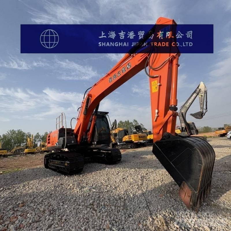 Hitachi ZX 200 대형 굴삭기 29톤 이상
