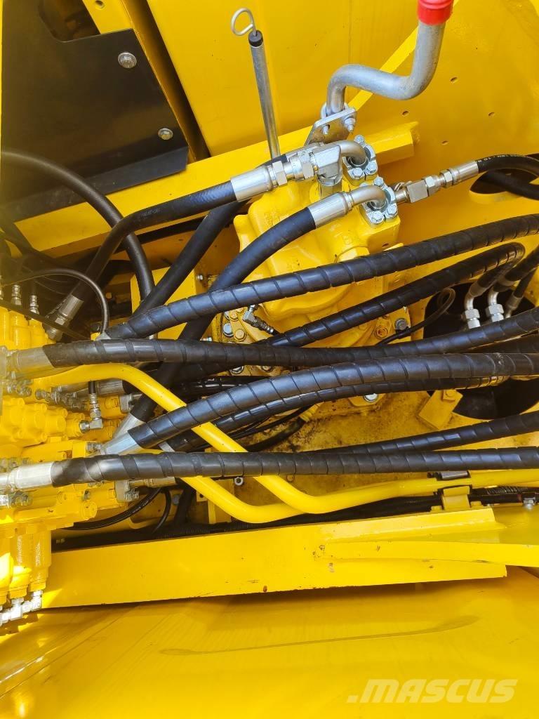 Komatsu PC 240 LC-8 대형 굴삭기 29톤 이상