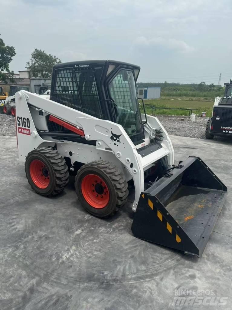 Bobcat S 160  스키드로더
