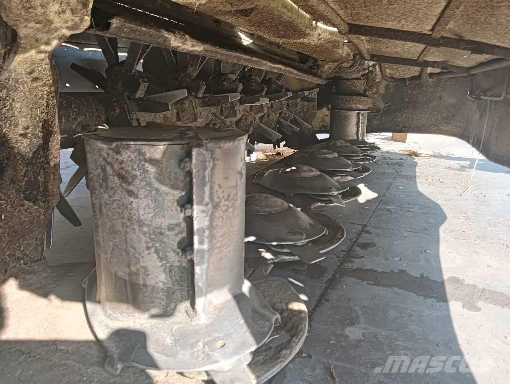 CLAAS Disco 2700 C 모어 컨디셔너