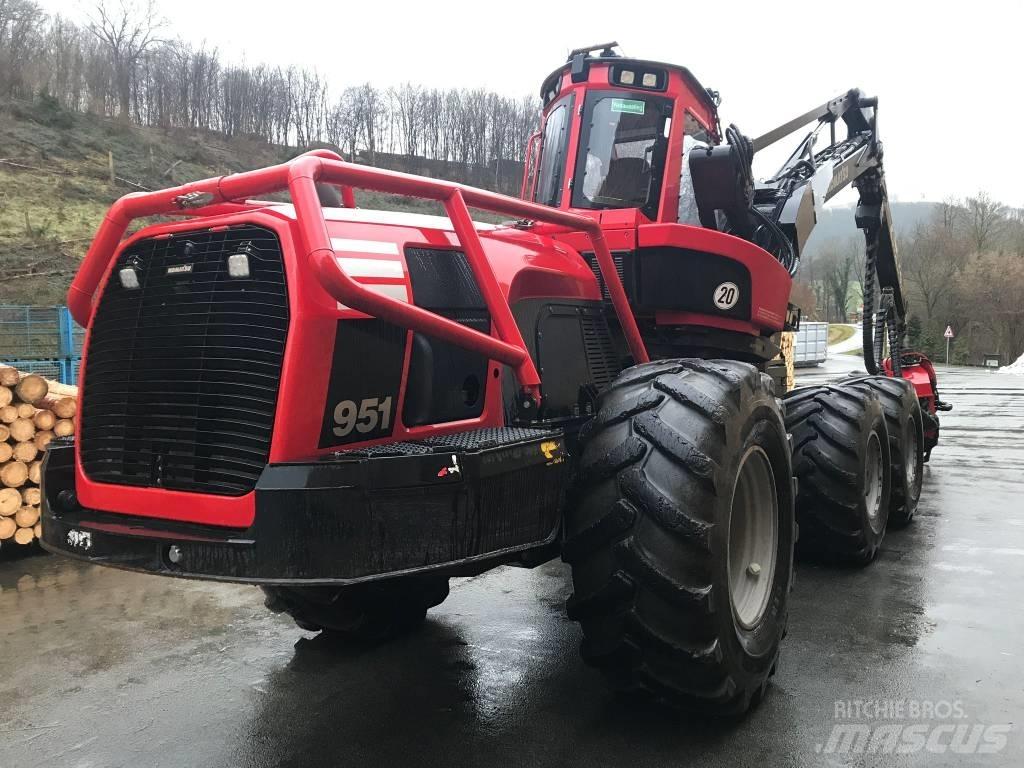 Komatsu 951 원목 하베스터