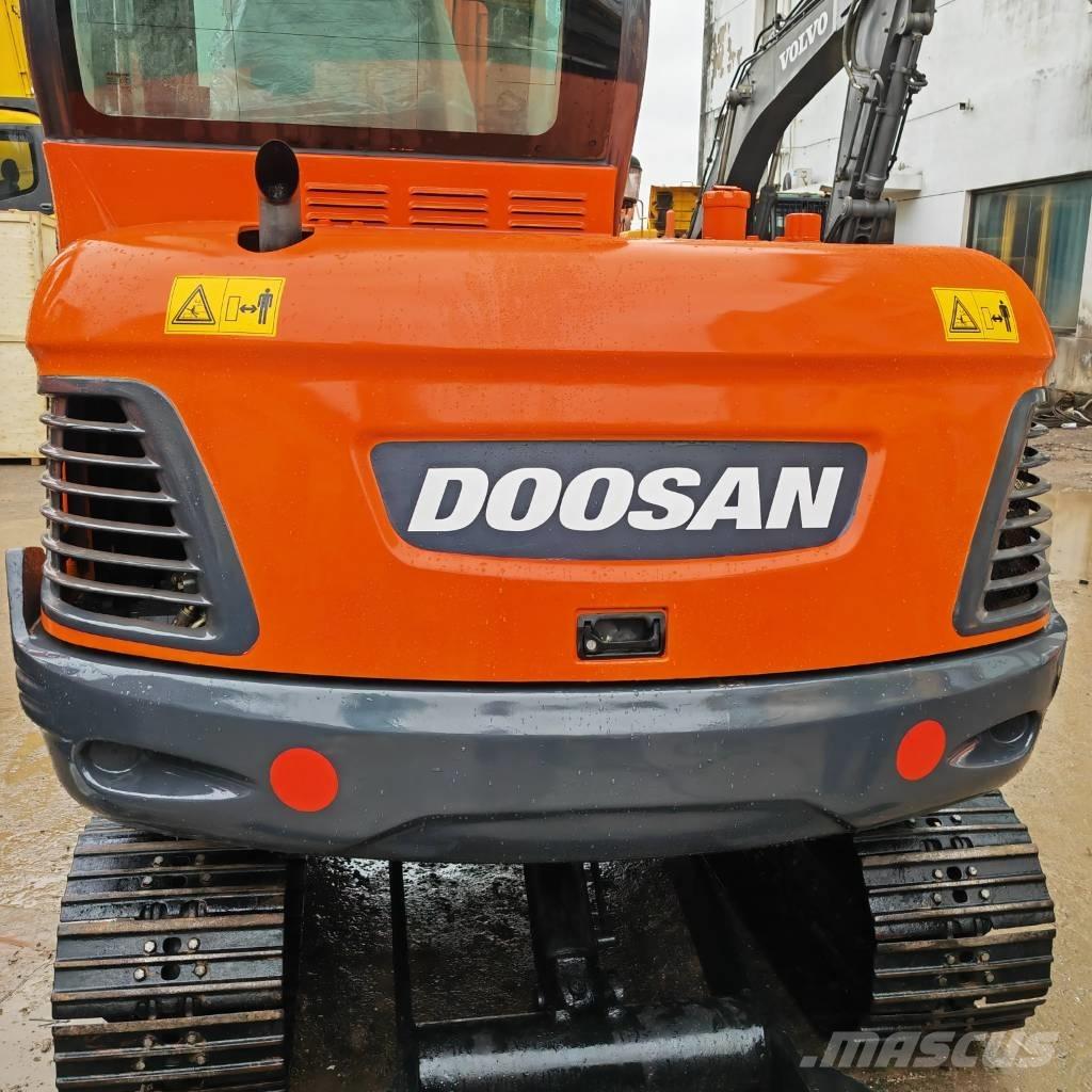 Doosan DX55 소형 굴삭기 7톤 미만