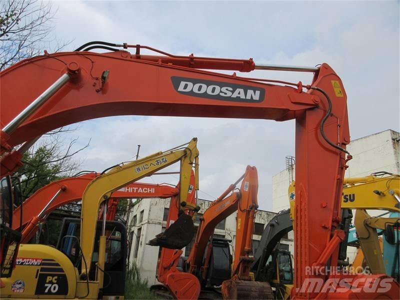 Doosan DX 300 LC 대형 굴삭기 29톤 이상