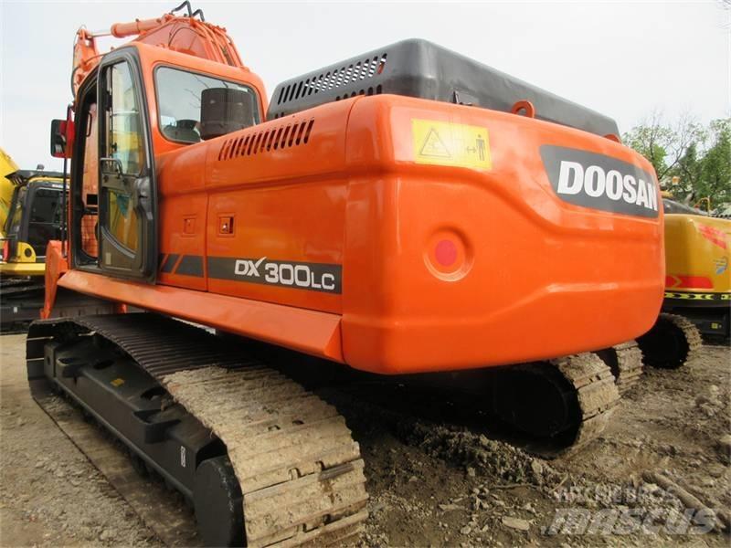 Doosan DX 300 LC 대형 굴삭기 29톤 이상