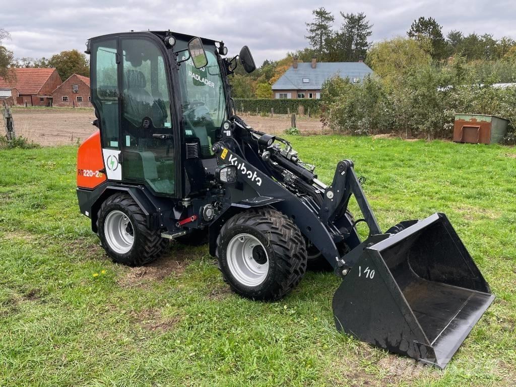 Kubota RT220-2e  휠로우더