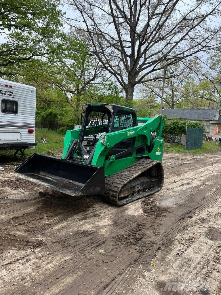 Bobcat T740  스키드로더