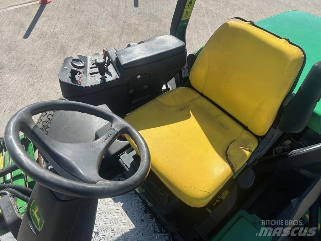 John Deere 3235C 페어웨이 잔디깎기