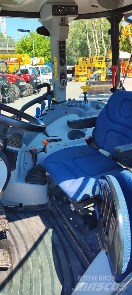 New Holland T 5.85 트랙터