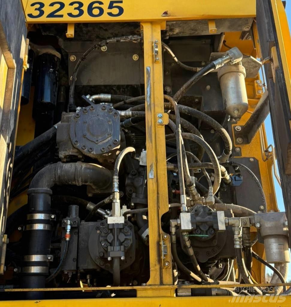 Komatsu PC 1250 -11EO 대형 굴삭기 29톤 이상