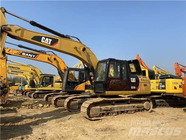 CAT 323D 대형 굴삭기 29톤 이상