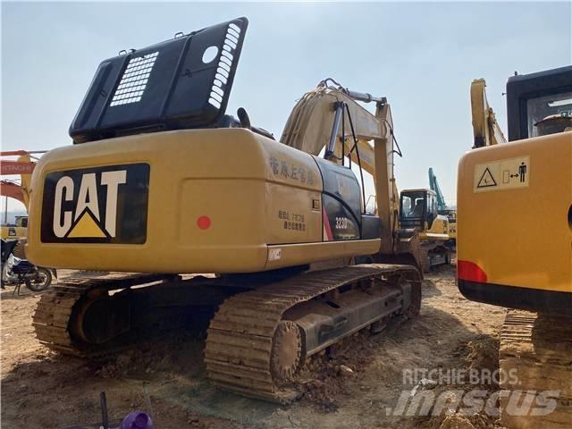 CAT 323D 대형 굴삭기 29톤 이상