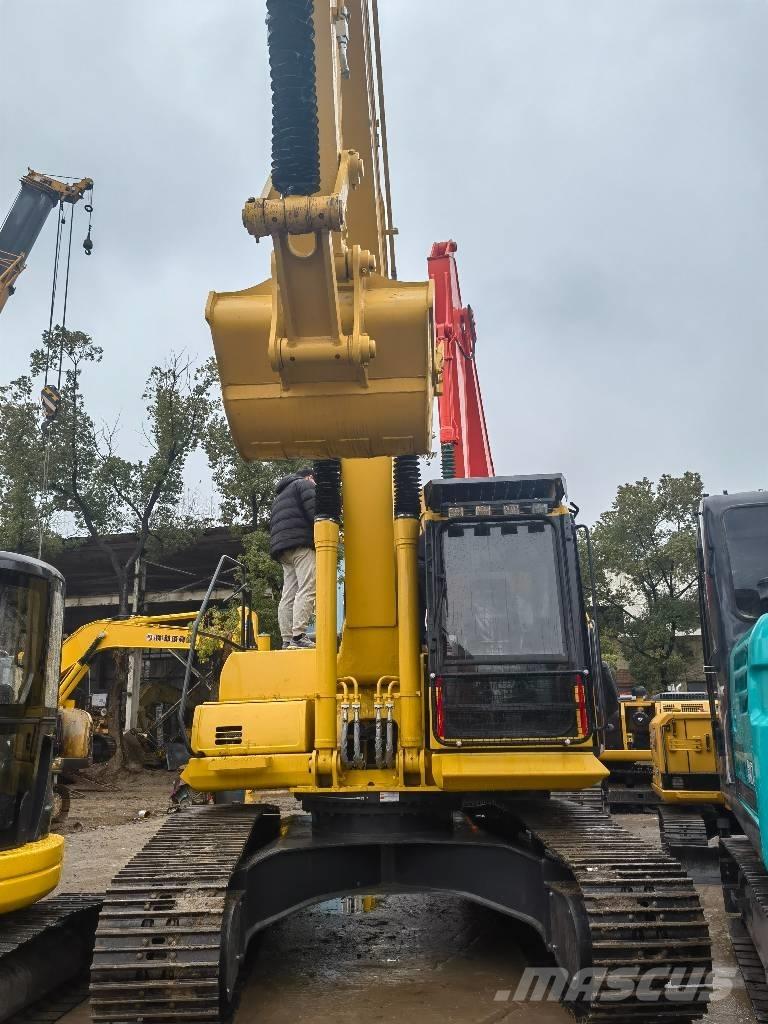 Komatsu PC 220-8 대형 굴삭기 29톤 이상