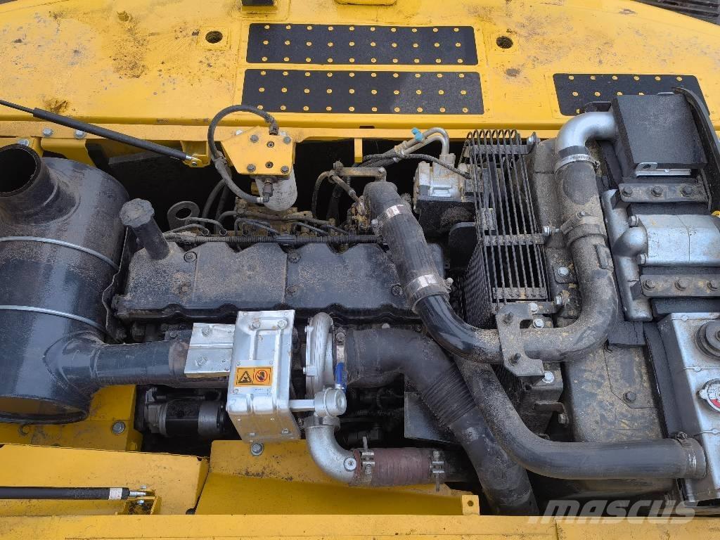 Komatsu PC 220-8 대형 굴삭기 29톤 이상