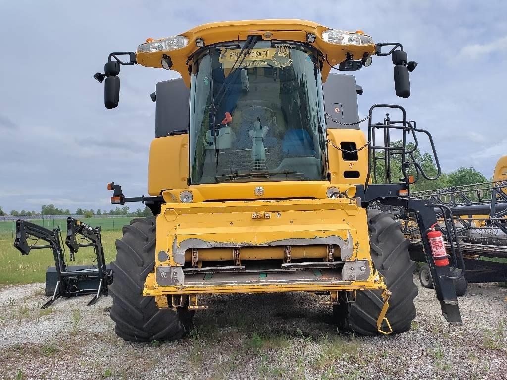 New Holland CX 8070 콤바인 수확기