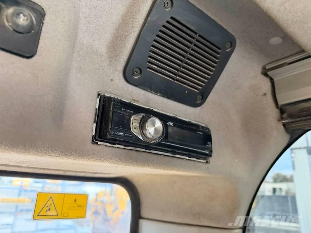 CAT 323D L 대형 굴삭기 29톤 이상