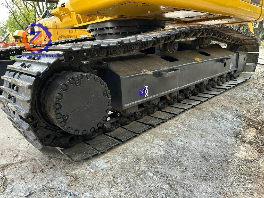 Komatsu PC 220-7 대형 굴삭기 29톤 이상