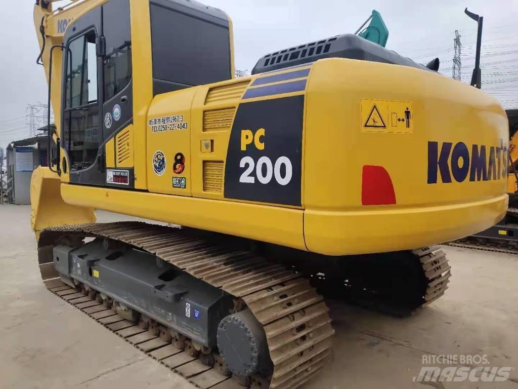 Komatsu PC 200 대형 굴삭기 29톤 이상