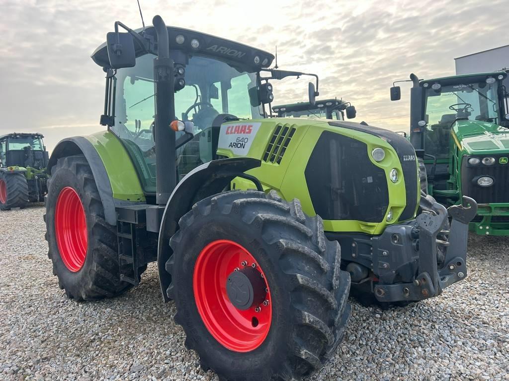CLAAS Arion 640 트랙터