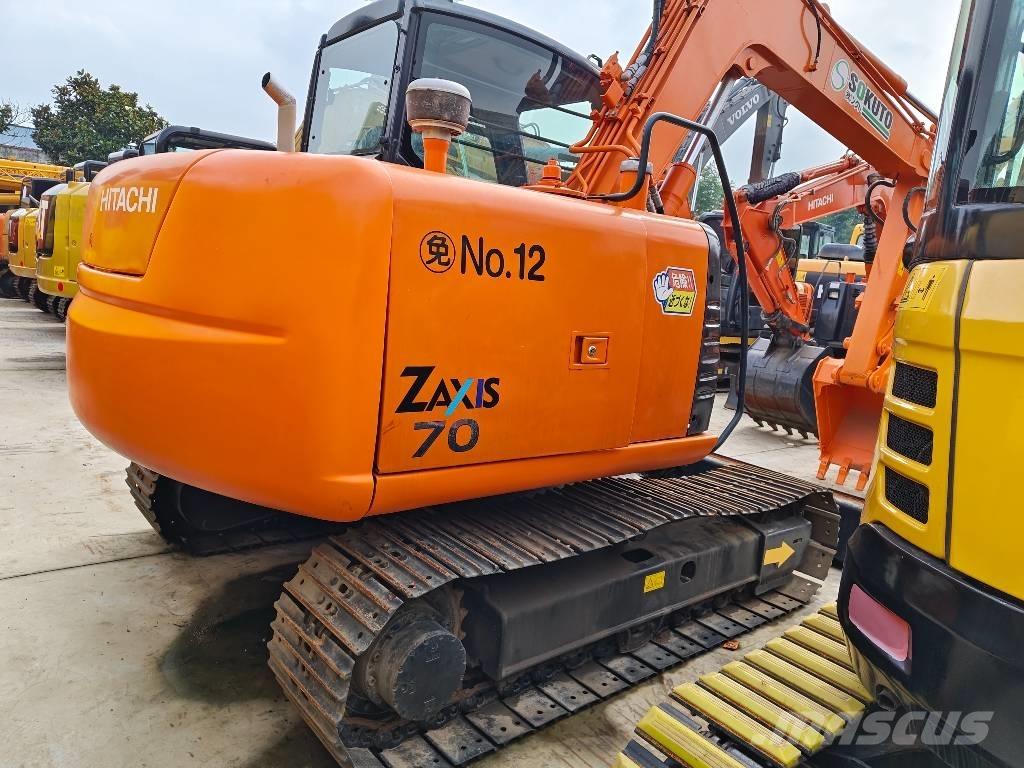 Hitachi ZX 70 중형굴삭기 7톤-28톤