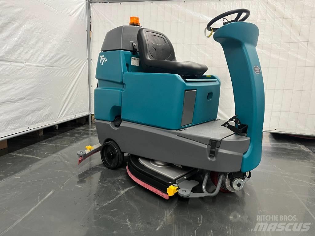 Tennant T7 도로 청소차