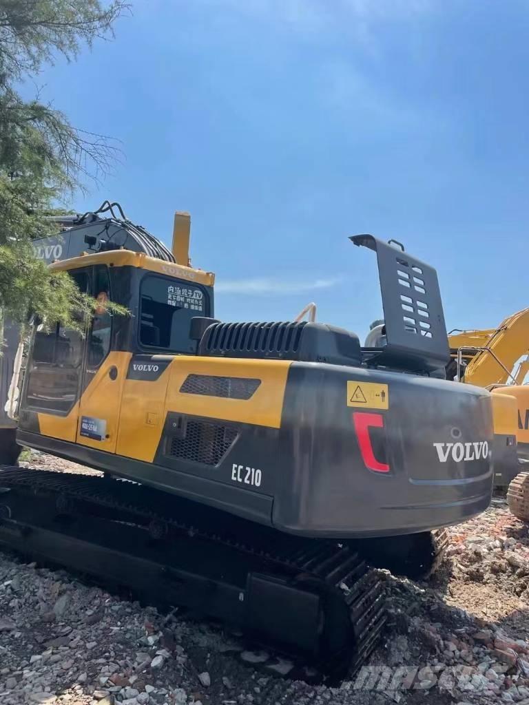 Volvo EC210D 대형 굴삭기 29톤 이상